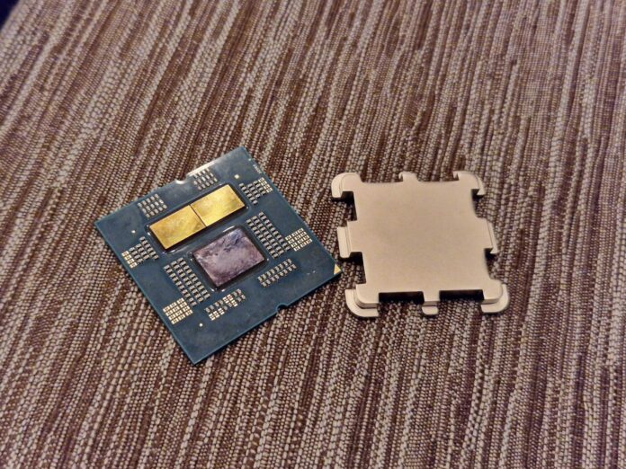 Ryzen-7000-die1-scaled