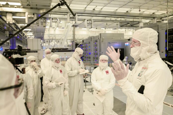 Intel-High-NA-EUV-4